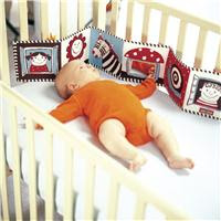 mavi pencereli ev: favori oyuncaklarımız 0-6 ay