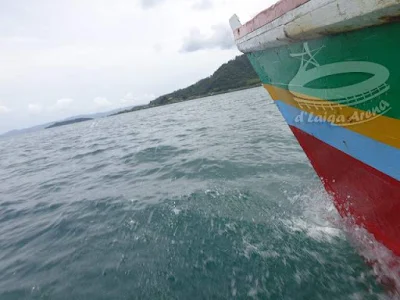 lama perjalanan laut sekitar 80 menit