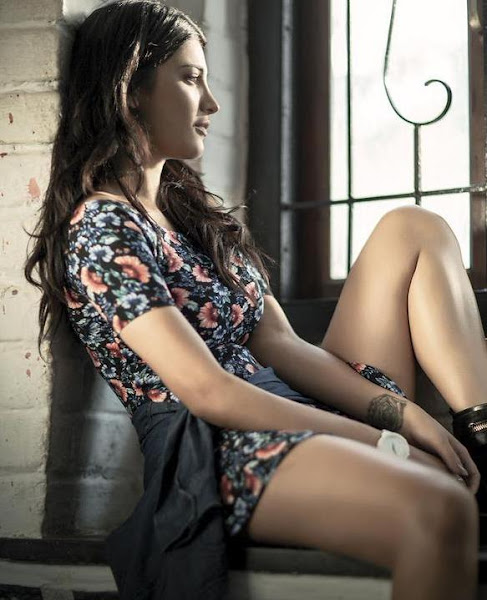 Shruthi Haasan Hot Photos