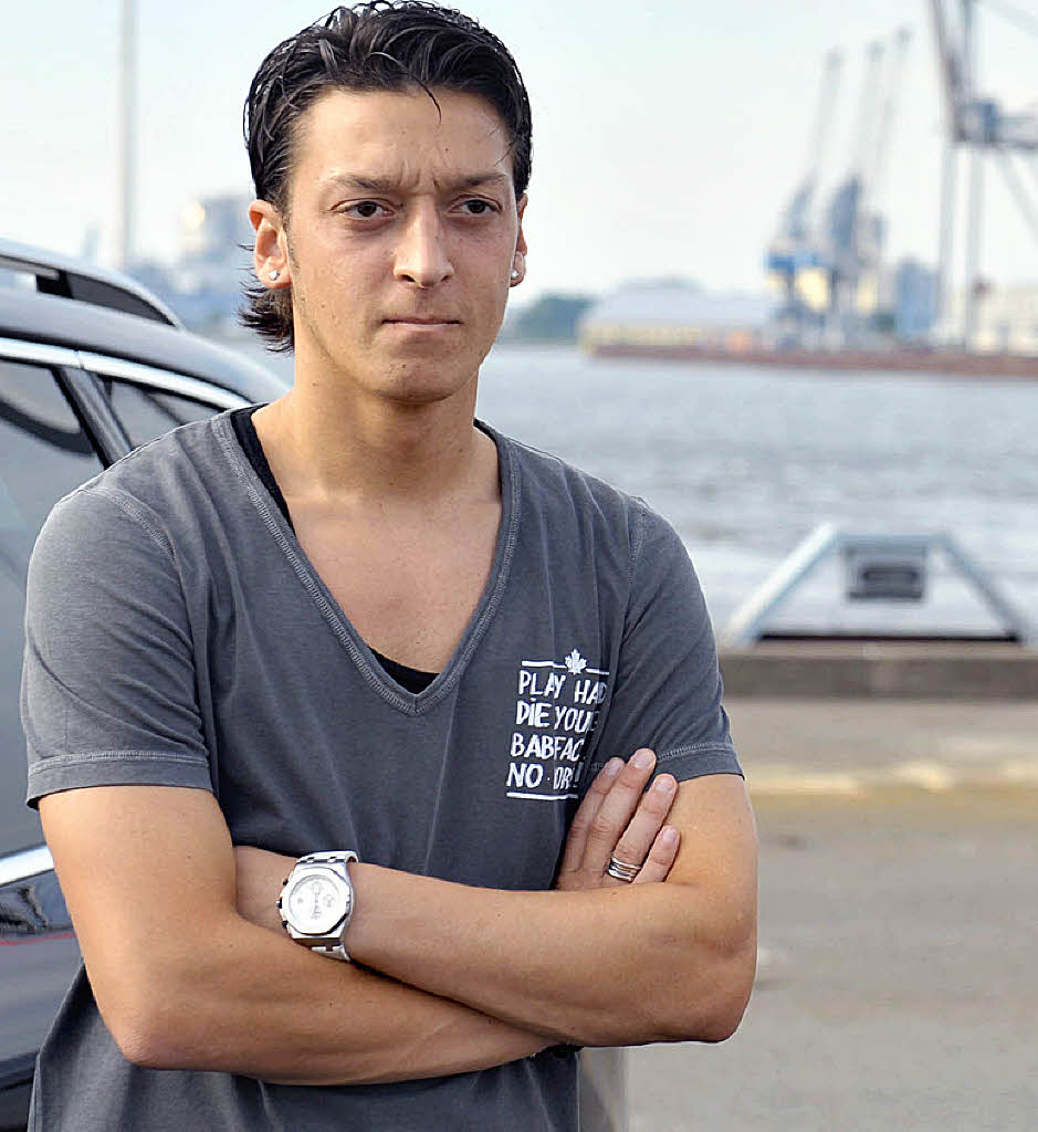 Biodata Mesut Ozil Biodata Mesut Ozil