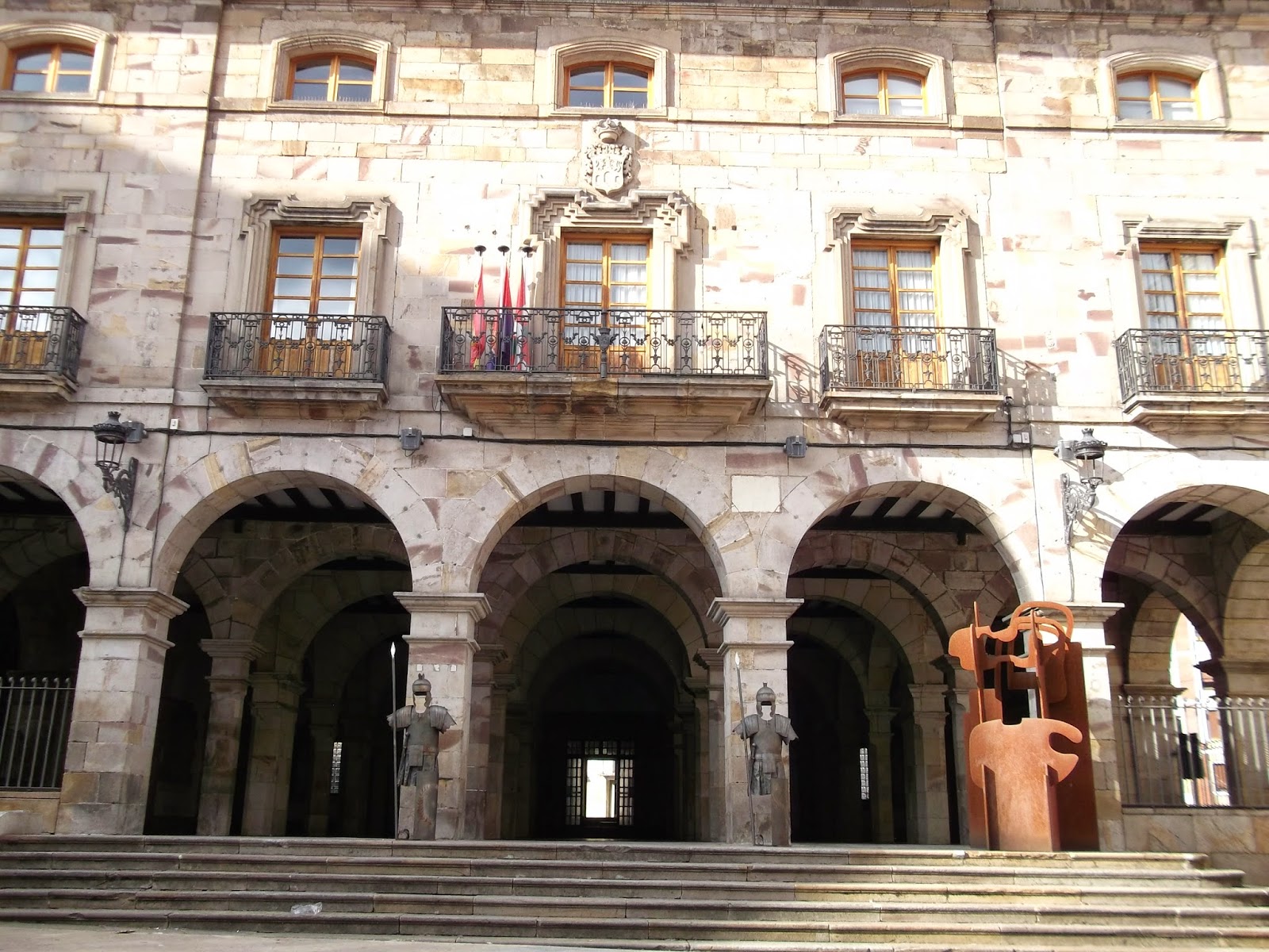 El Arca de las Sorpresas Balmaseda, Una Villa Medieval Muy Actual