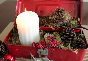 Christmas centerpiece ideas http://bec4-beyondthepicketfence.blogspot.com/2014/10/the-center-of-attention.html