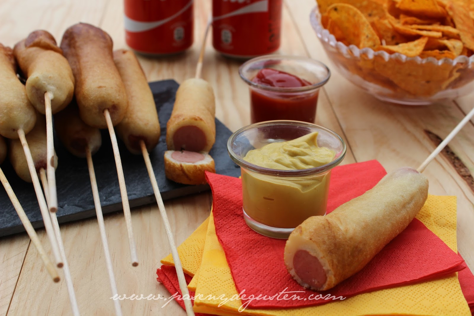 CORN DOGS. PASEN Y DEGUSTEN