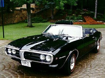The 1968 Pontiac Firebird underwent few changes for its second year