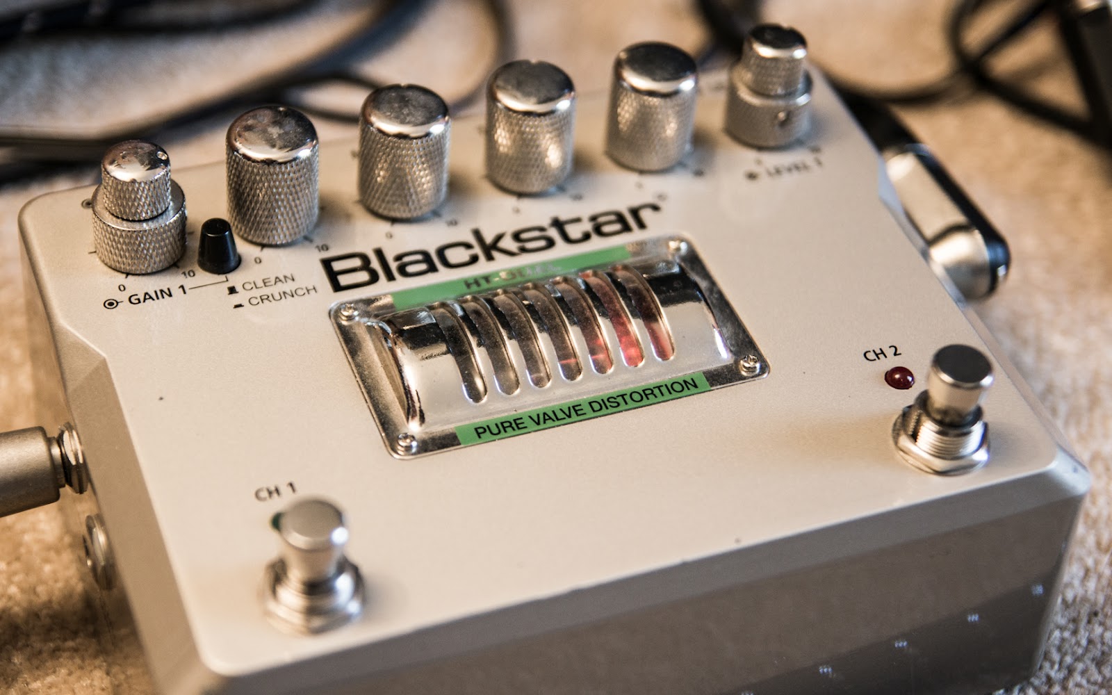 door elkaar haspelen hulp in de huishouding krekel SOUND > VIDEO: Gear Review: Blackstar HT Dual "Pure Valve Distortion" pedal