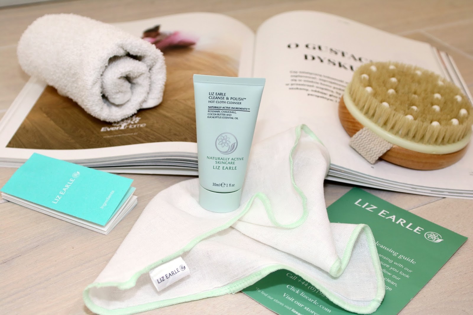 Liz Earle Cleanse Polish Hot Cloth Cleanser Kultowy Test Na Wlasnej Skorze