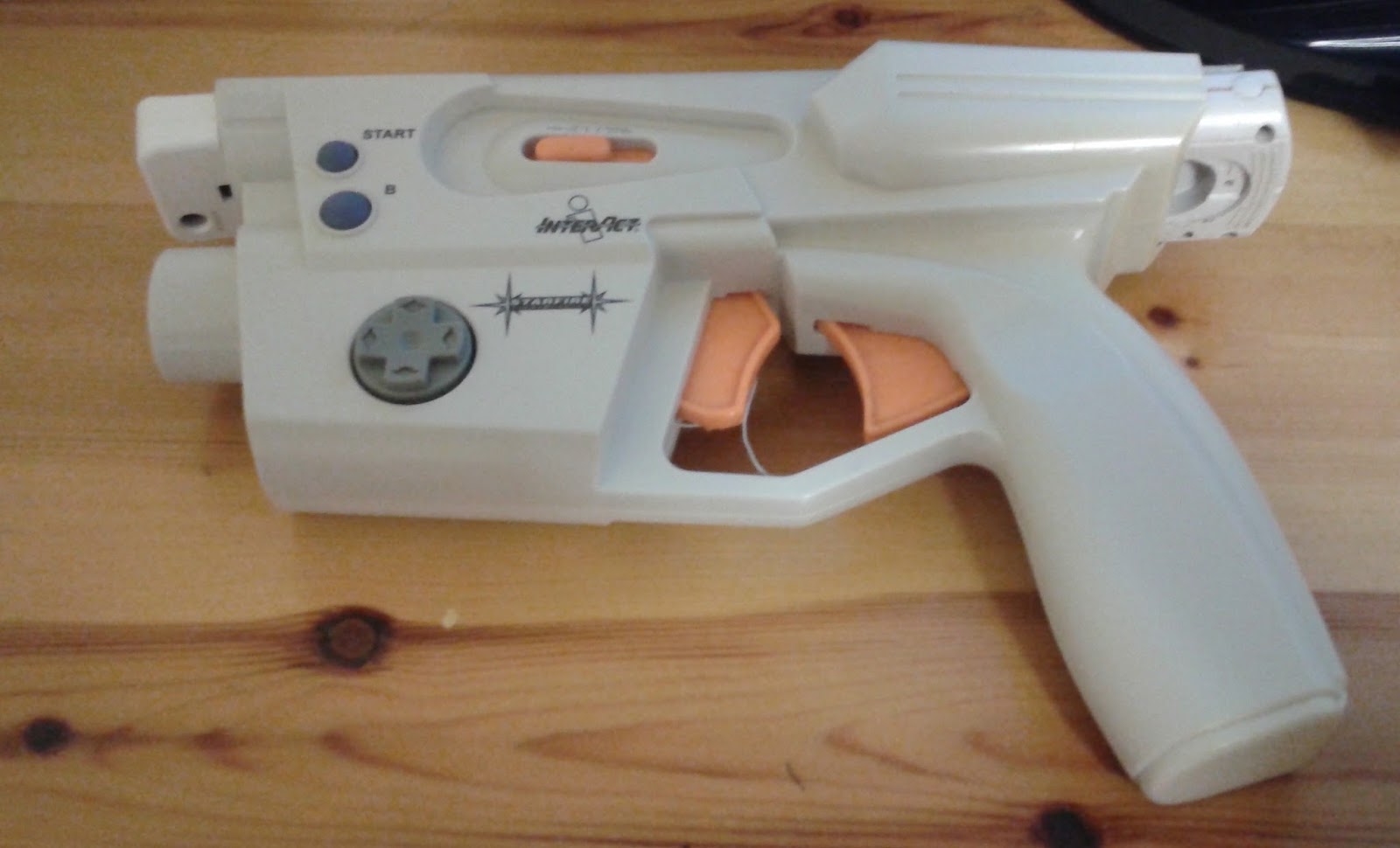 The Junkyard: LightConn: A Dreamcast Gun That Works With