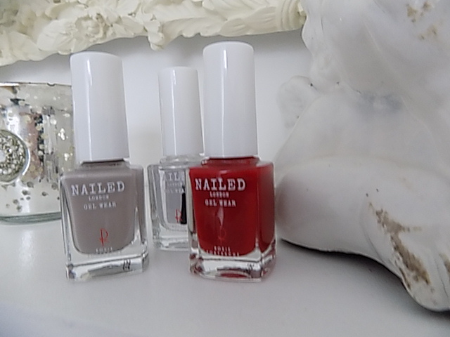 Nailed London Gel Wear Polish review made in chelsea Rosie Fortescue