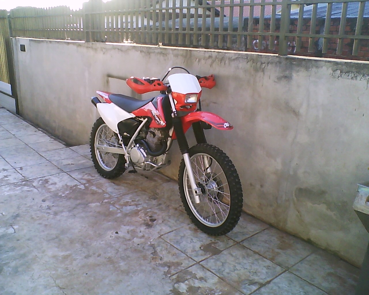 Poeira e Lama OffRoad XR200 com roupa de CRF230 (Vendo!!!)