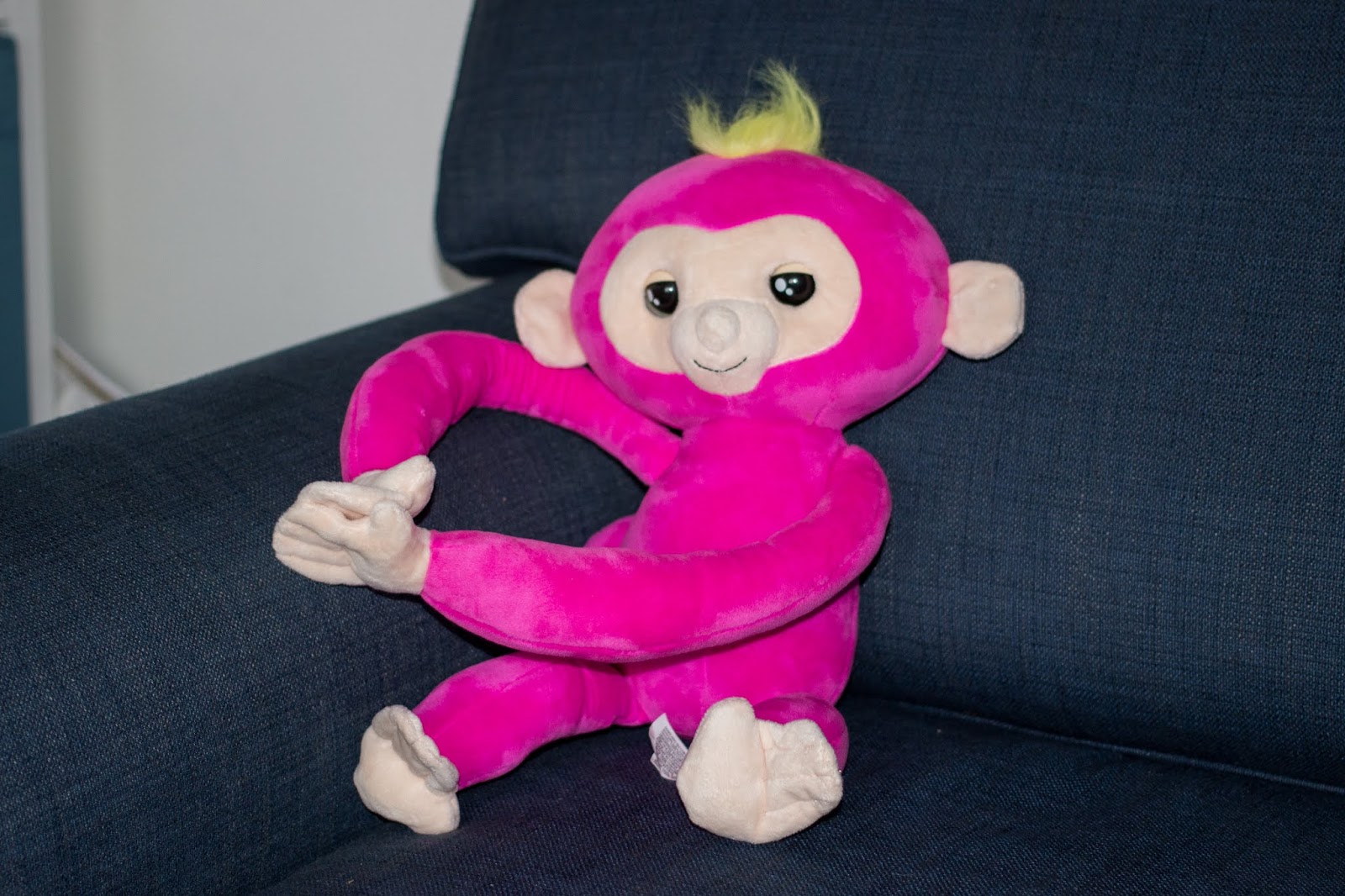 Details about   BELLA PINK FINGERLING Large Hugs Plush Interactive Monkey Talk with batteries 
