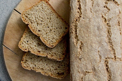 квасен хляб с овесено и сусамово брашно