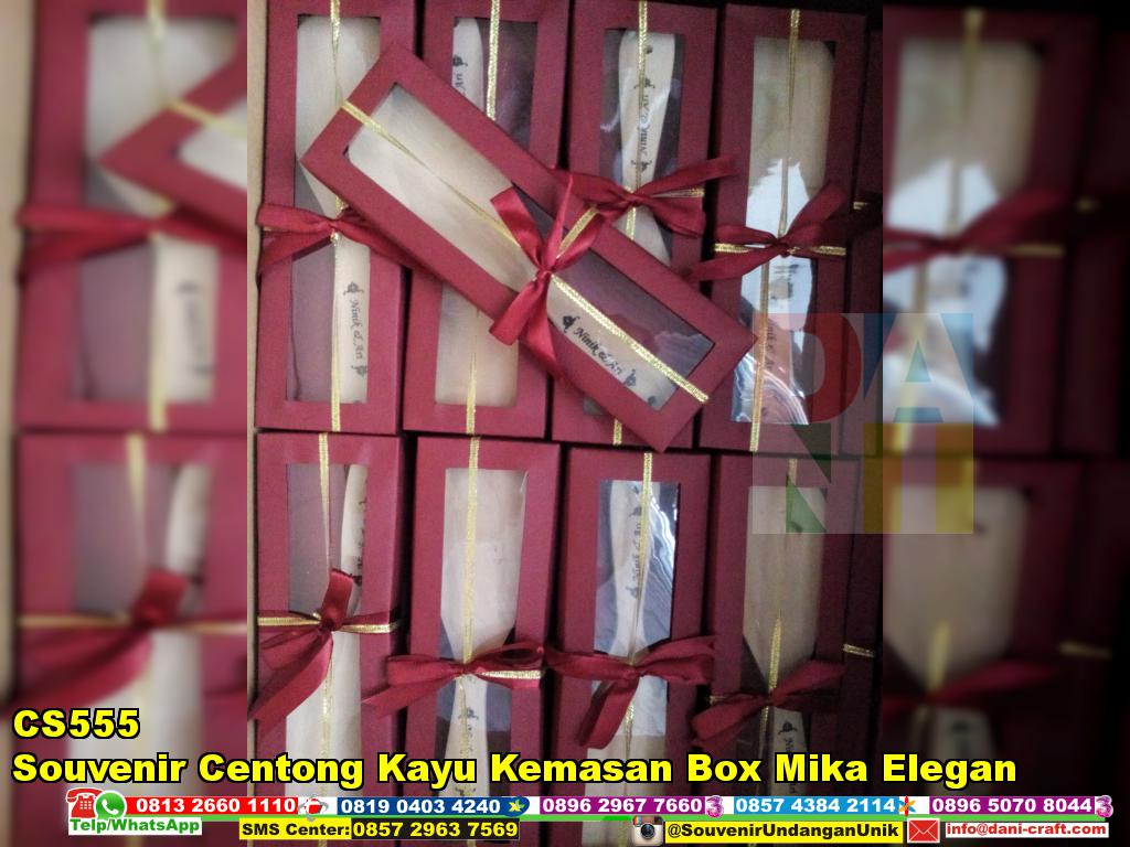 Souvenir Centong Kayu Kemasan Box Mika Elegan Souvenir Pernikahan