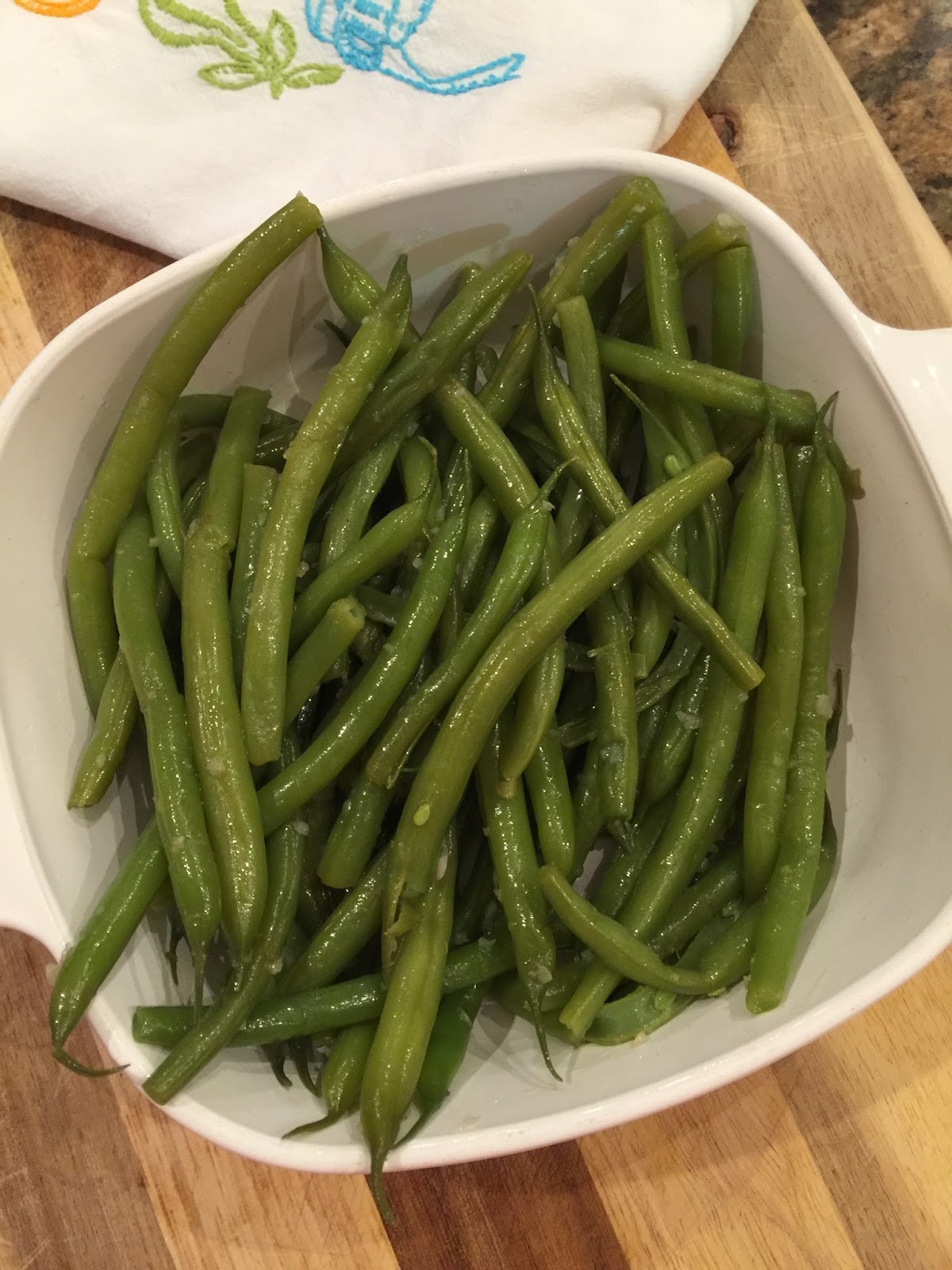 Little Magnolia Kitchen RED WINE VINEGAR AND GARLIC GREEN BEANS