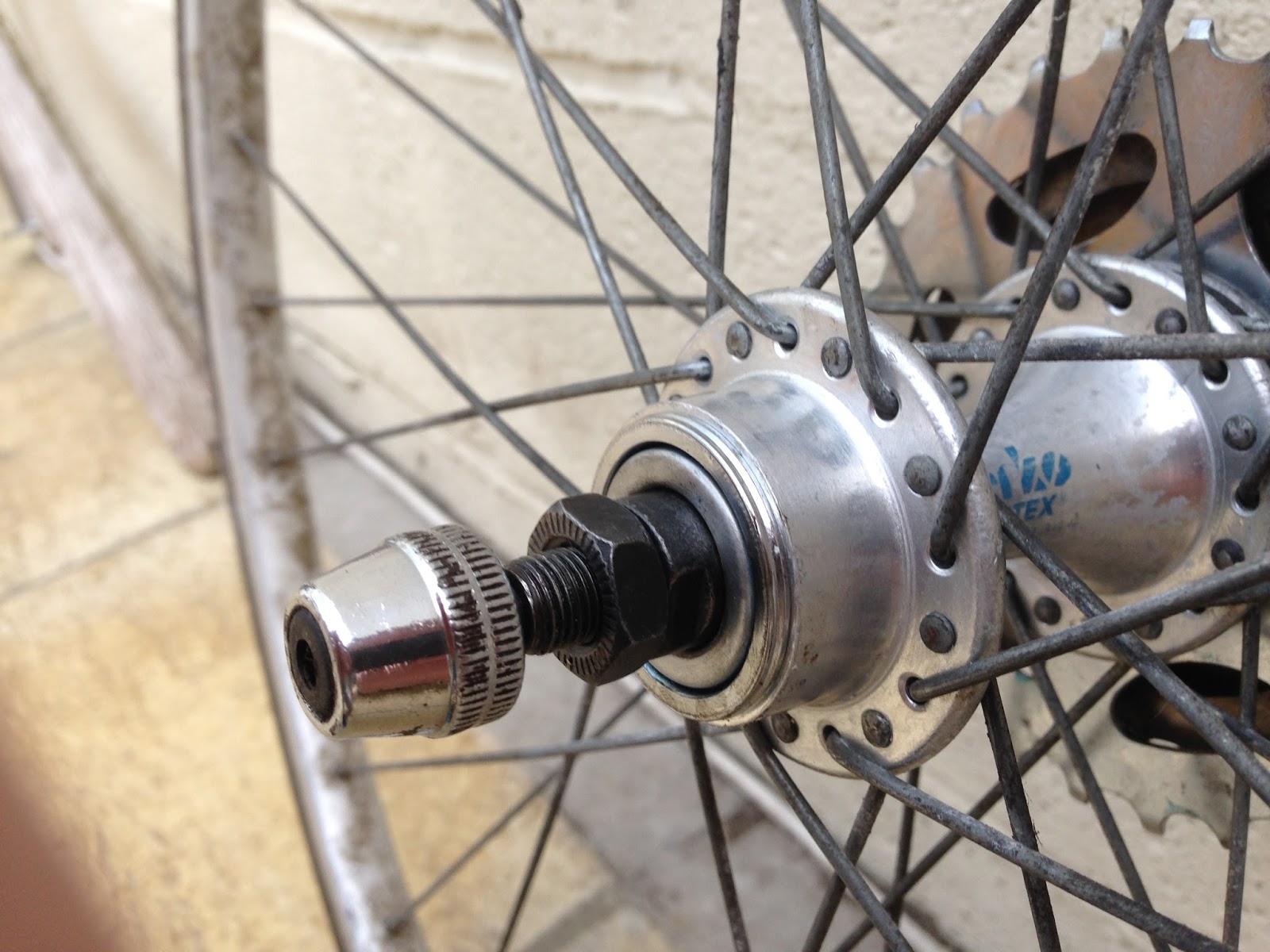 1985 Raleigh Equipe Bike Restoration 3 Overhaul Wheel Hub