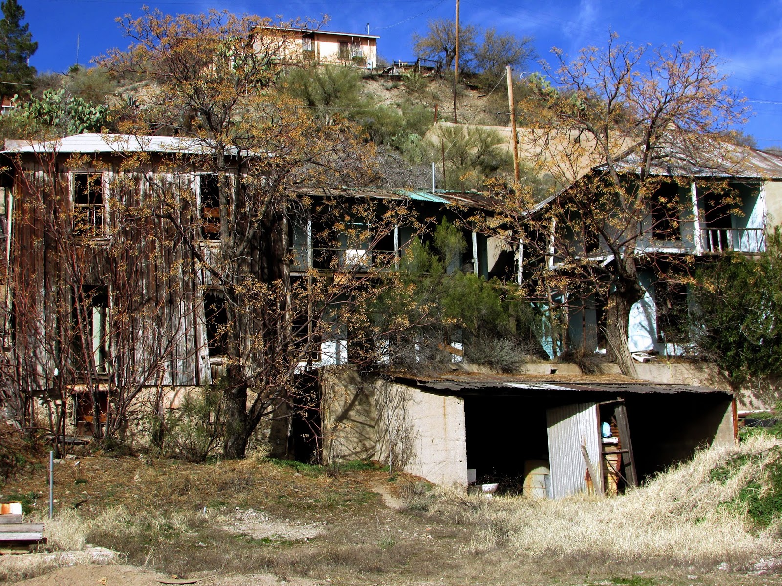 Abandoned Apartments and Trailers in Arizona