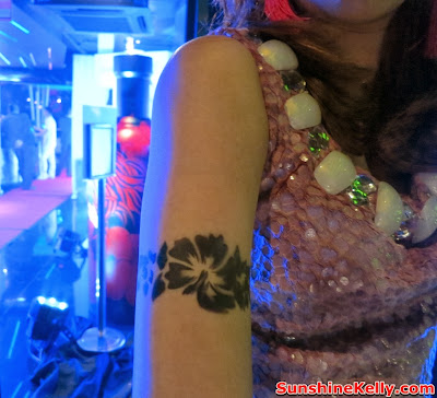Absolut Hibiskus, A Celebration of Taste, Sight & Sound, Absolut vodka, absolut, entertainment, party, poppy garden, arm tattoo flower design, tattoo design