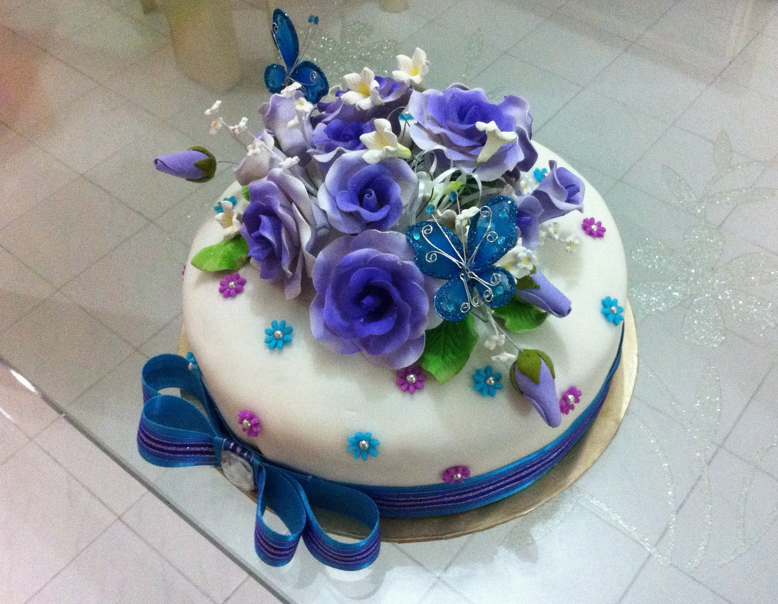 Purple &amp; Blue Fondant Cake The Scandal of Cakes