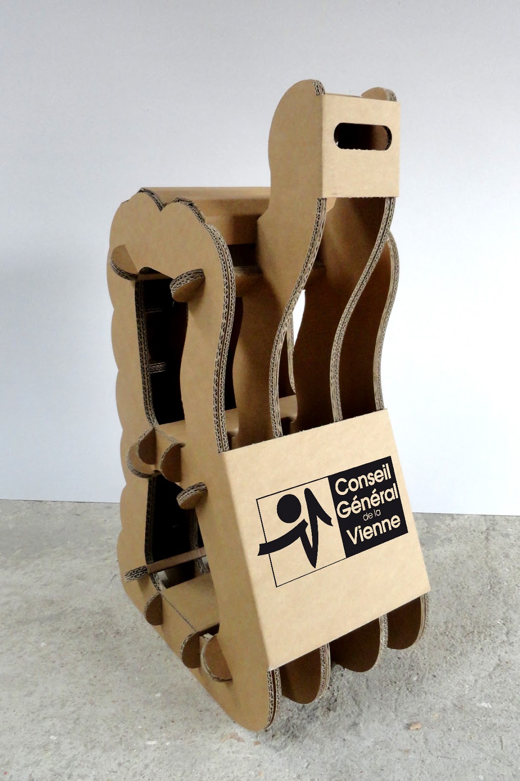 Carton Kit - Créations Objets et Meubles 100 % Carton: Sur Mesure