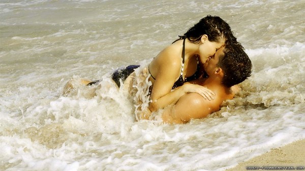 Hot Couple on Beach Romantic Pictures