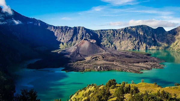 Gunung Rinjani, Gunung Cantik yang Mengandung Unsur Mistis Gunung Rinjani, Gunung Cantik yang Mengandung Unsur Mistis