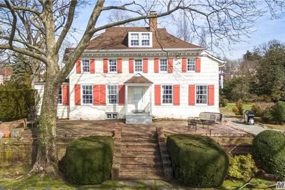 Queens Crap Historic Van Wyck house is up for sale
