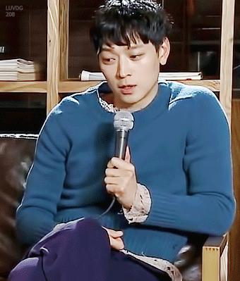 무의식적으로 나오는 강동원 귀여운 버릇.gif | 인스티즈