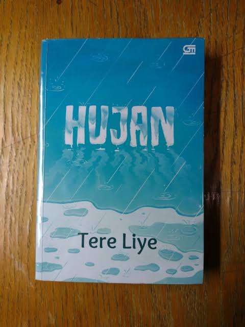 Unsur Ekstrinsik Novel Hujan Tere Liye
