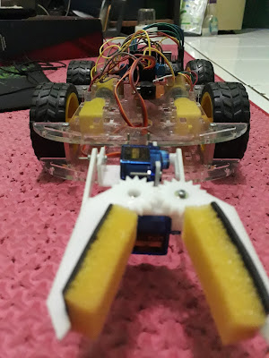 MOBIL RC DAN CAPIT SERVO MENGGUNAKAN KONEKSI BLUETOOTH HC - 05 MENGGUNAKAN MIKROKONTROLER ARDUINO UNO R3 1 20171203 211004