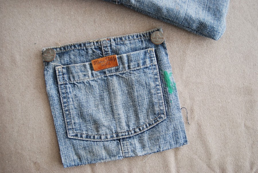 bolso hecho a partir de un vaquero viejos.