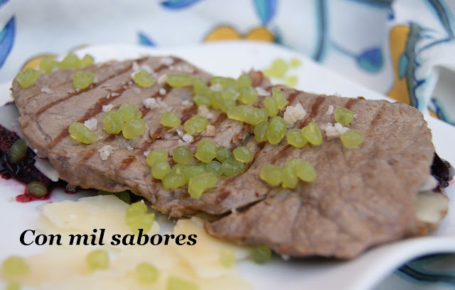 Lomo De Ternera Con Cerezas, Parmesano Y Esferas De Pimiento De Padrón
