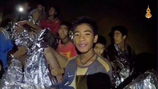 Rescatan a cuatro niños de la cueva de Tailandia Rescatan a cuatro niños de la cueva de Tailandia