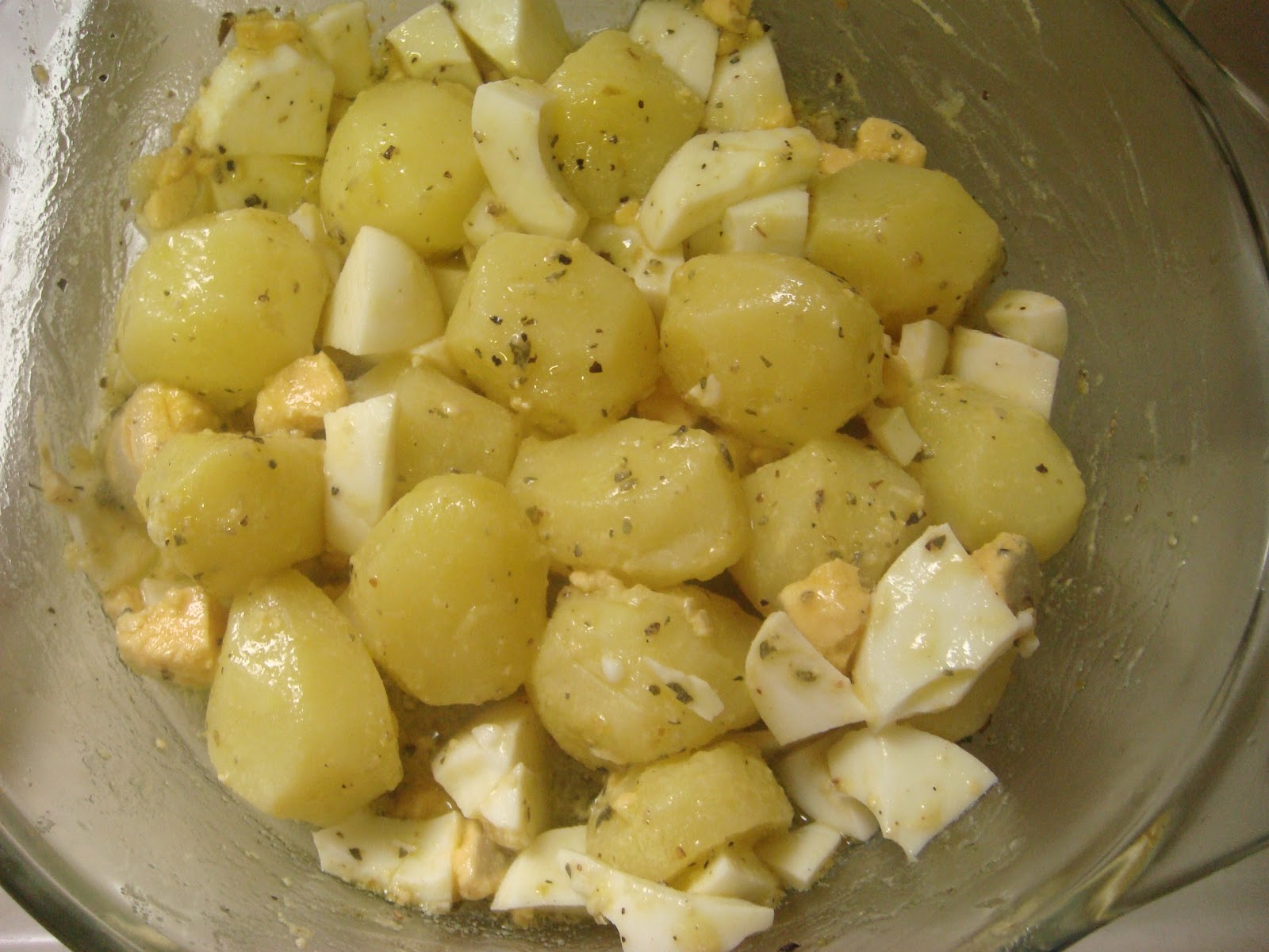 Receitinhas da Tere: Salada de Batata com Ovos
