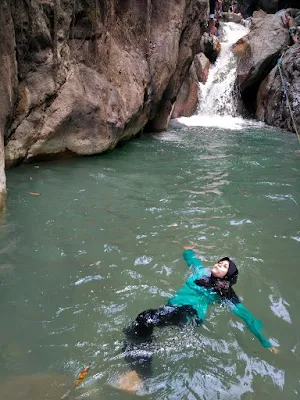 Hijau Tosca Curug Leuwihejo Desa Cibadak Bogor