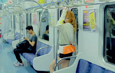 Psy Gangnam Style girl Hyuna subway poledancing