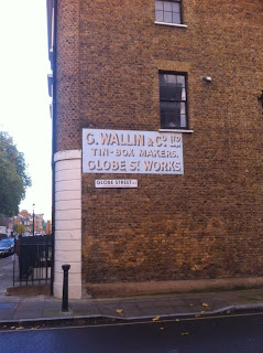 Old sign in Globe Street, Southwark, London SE1