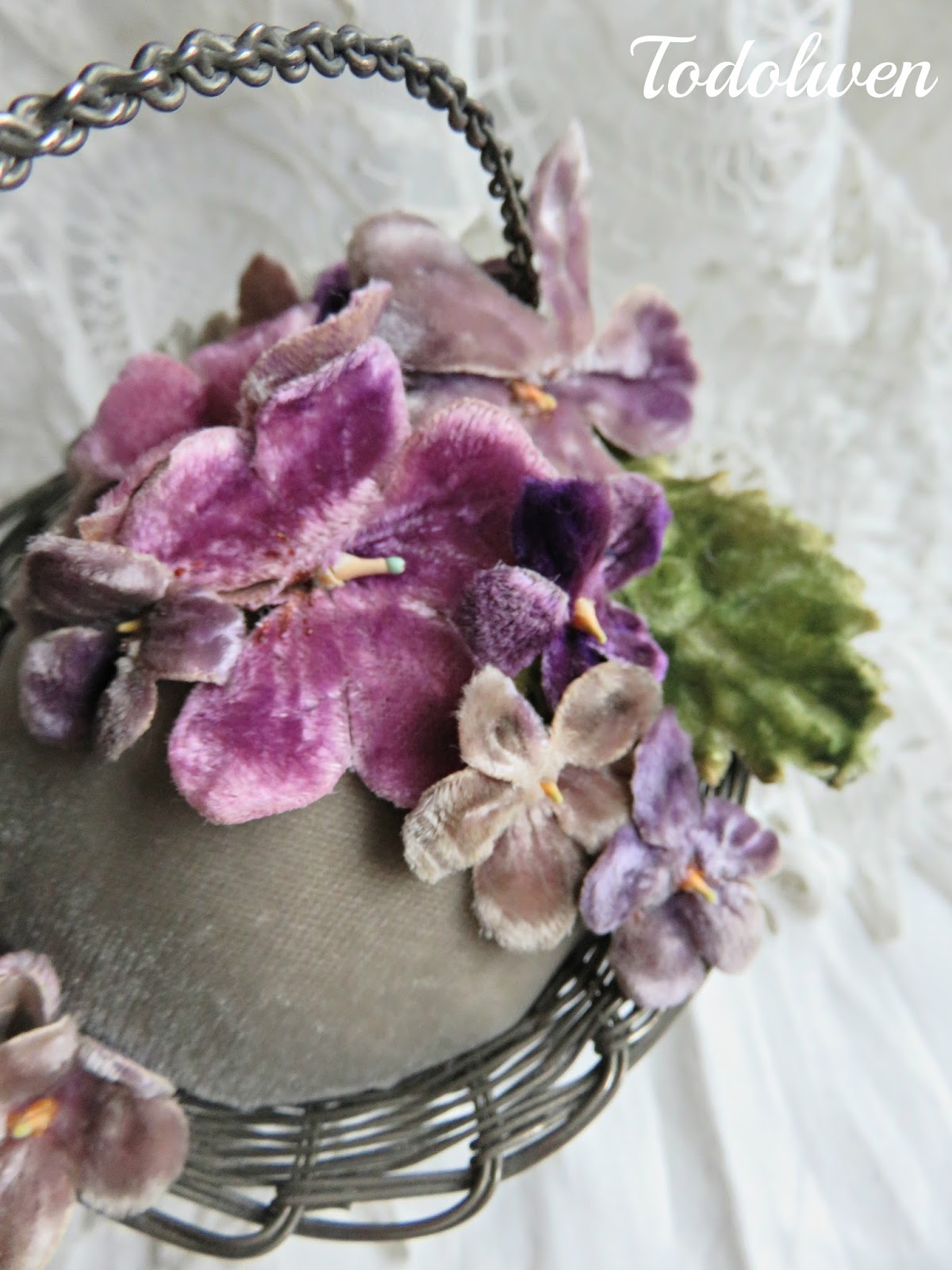 Todolwen A Basket Full Of Posies