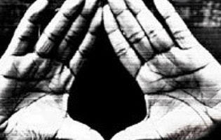 illuminati-symbols-devils-pramid-sign.jpg