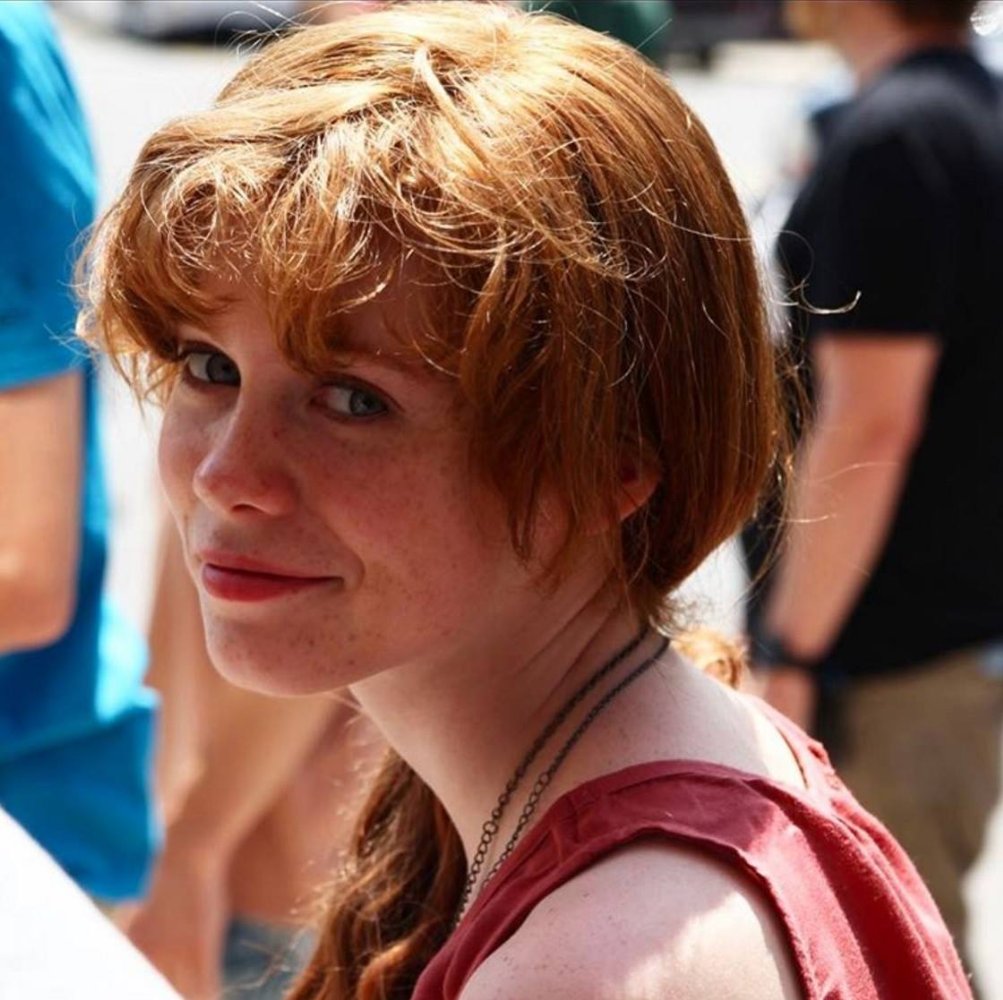 Films Et Séries Tv Avec Sophia Lillis IT (2017) - Trailers, Clips, Featurette, Images and Posters | The