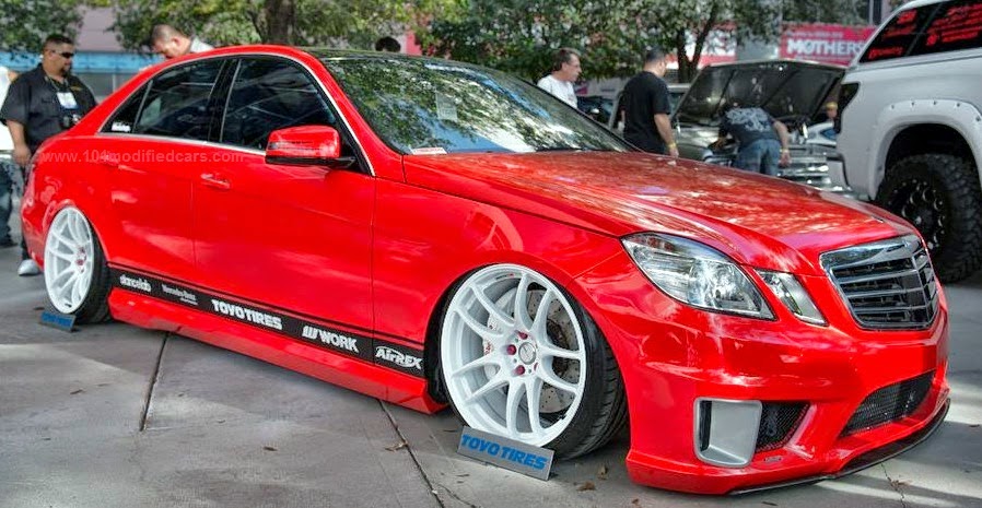 Mercedes w212 AMG красный
