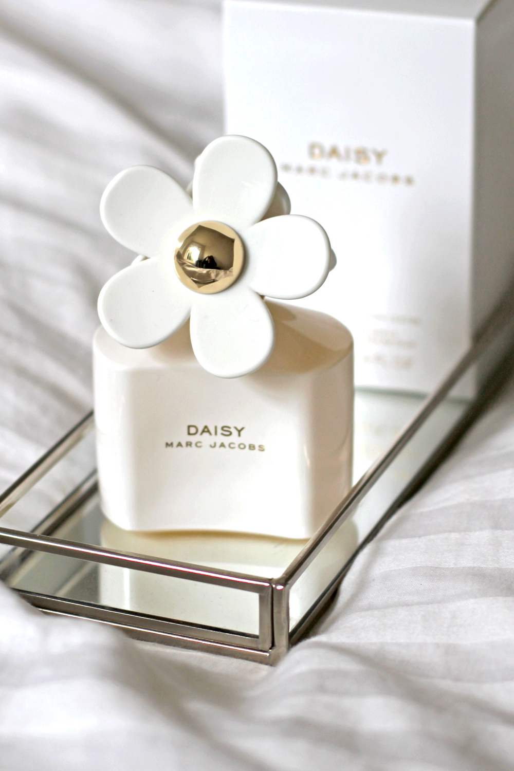 Marc Jacobs Daisy White fragrance - UK beauty blog