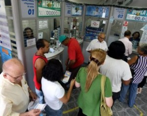 Caixa pode fechar centenas de casas lotéricas na Paraíba, alerta deputado