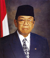 Presiden Abdurrahman Wahid (Gusdur) berwarna Foto Abdurrahman Wahid (Gusdur) berwarna