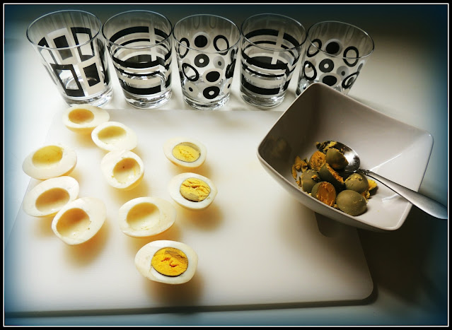 Elaboración de los Easter Deviled Eggs