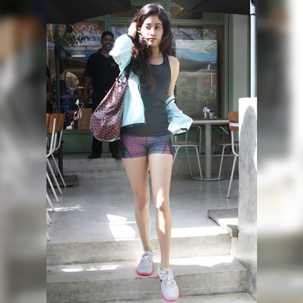 Milky Hot Thighs & Legs of Indian Celebs : Jhanvi Kapoor Outside The