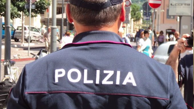 Benefici di datare un poliziotto