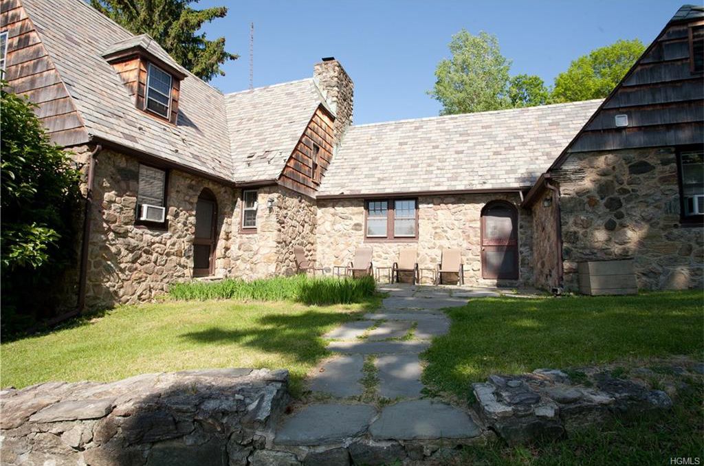 Sweet House Dreams The Knickerbocker Lodge, 1924 Stone Tudor Mansion