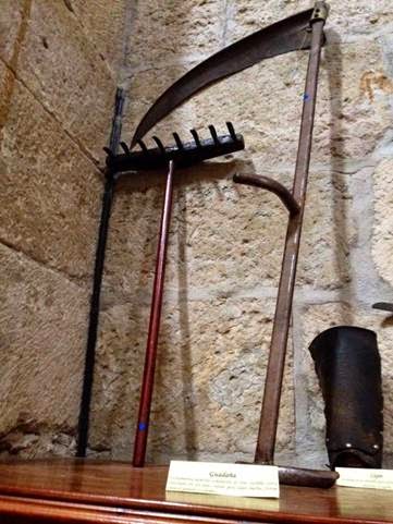 La agricultura y la alimentación -ESO-: Guadaña y rastrillo