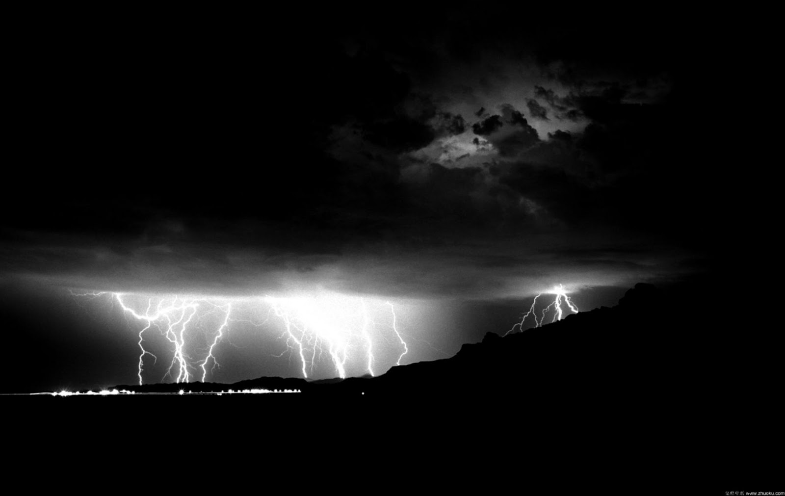 Black and White Lightning Wallpaper
