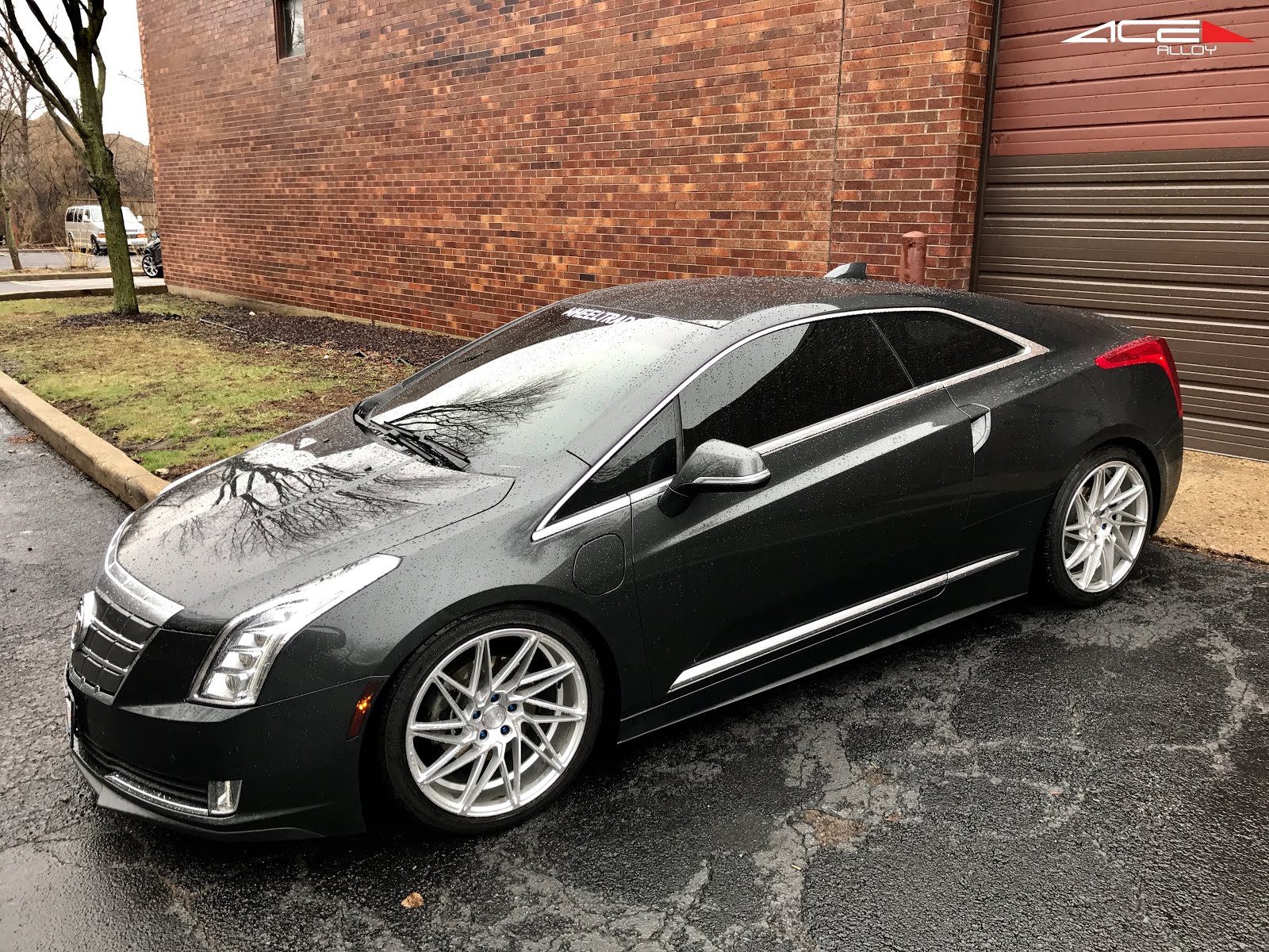 Cadillac ELR w/ ACE Alloy Driven 20" Wheels