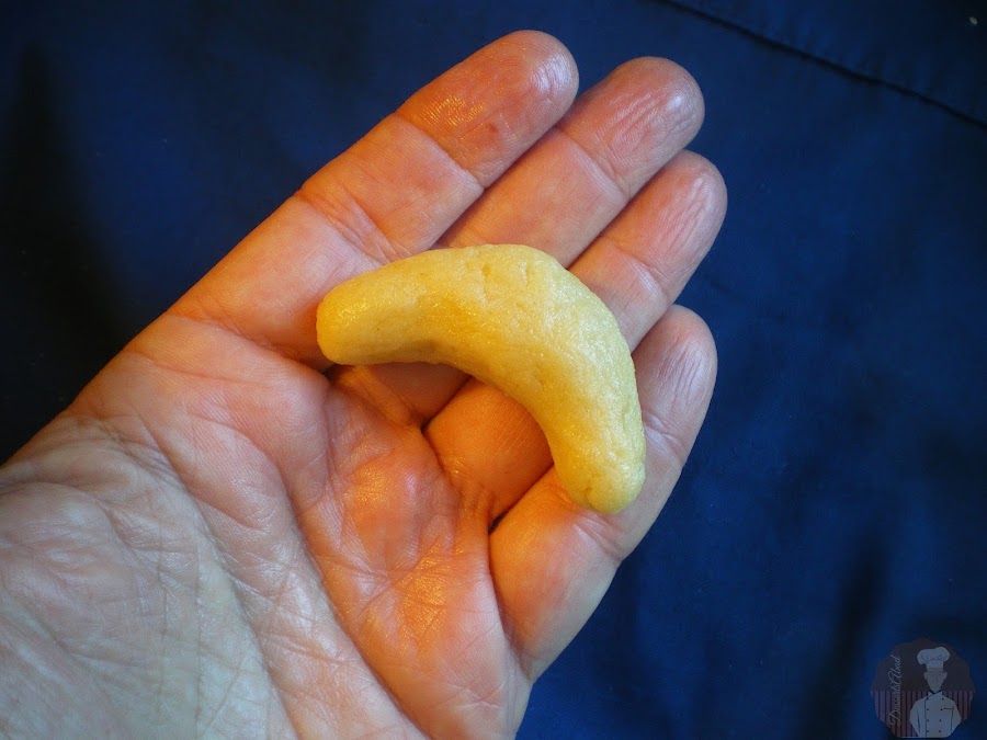 Cuernecillos de vainilla {Vanillekipferl}: forma característica